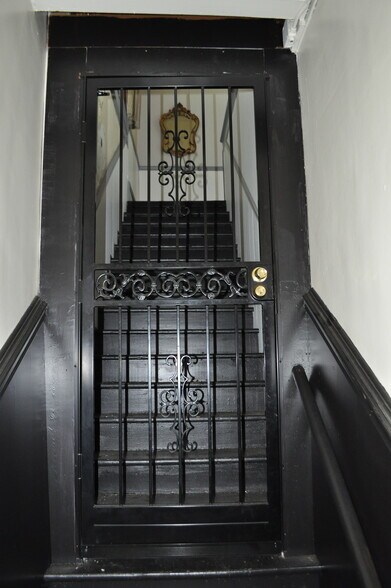 More Photos Of 414 Wharf St, Loudon Office For Sale