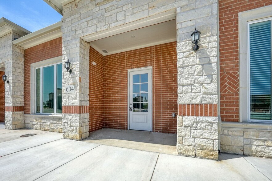 More Photos Of 5860 Collin McKinney Pky, McKinney Medical For Lease