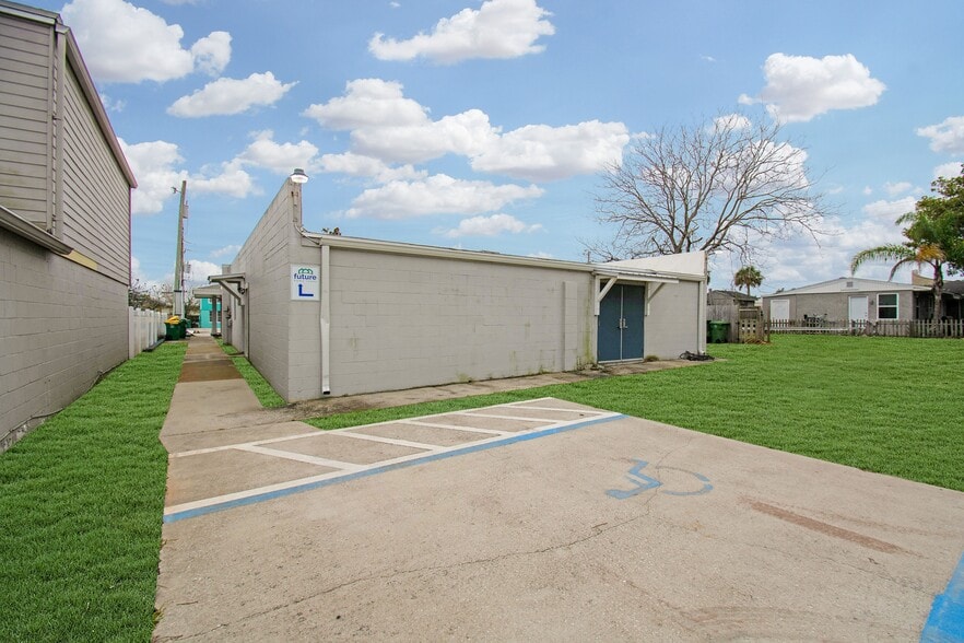 More Photos Of 315 11th Ave N, Jacksonville Beach Medical For Lease