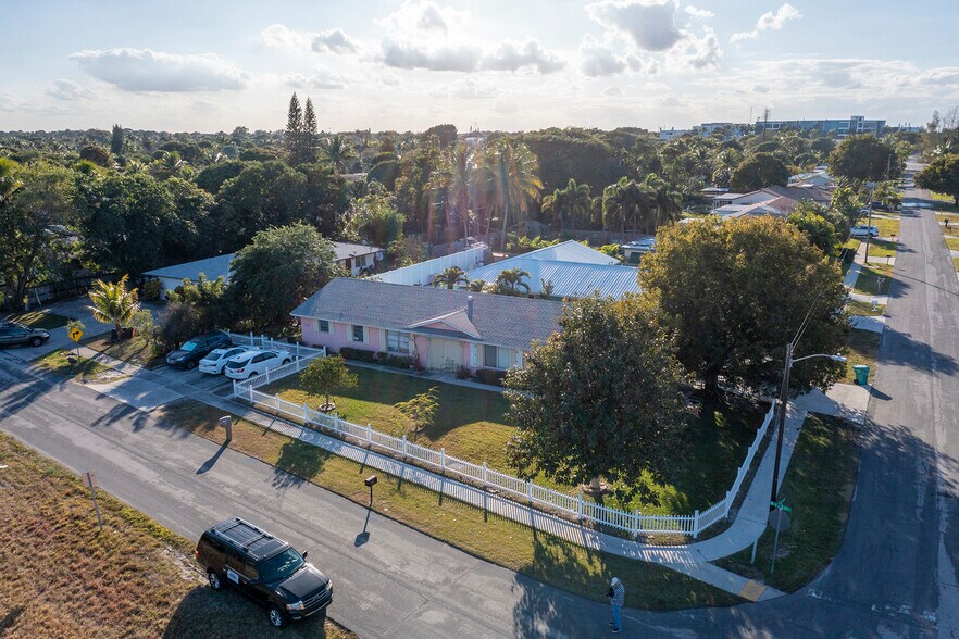 More Photos Of 2651 SE 2nd St, Boynton Beach Apartments For Sale