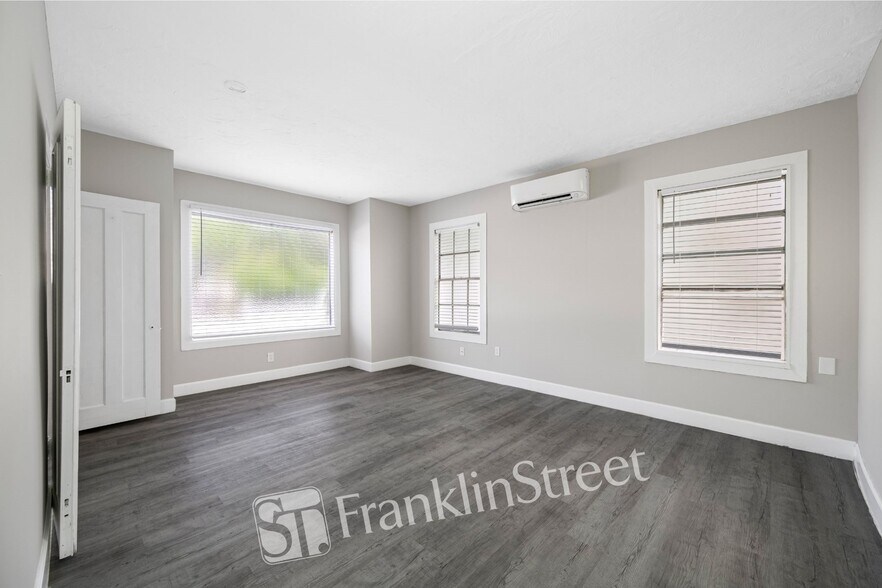 More Photos Of 104 S Armenia Ave, Tampa Apartments For Sale