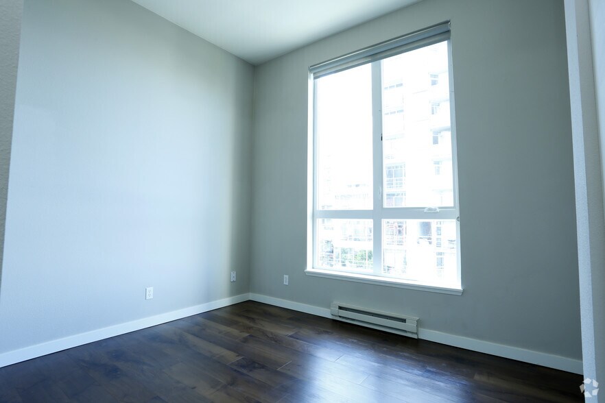 More Photos Of 2900 1st Ave, Seattle Apartments For Lease