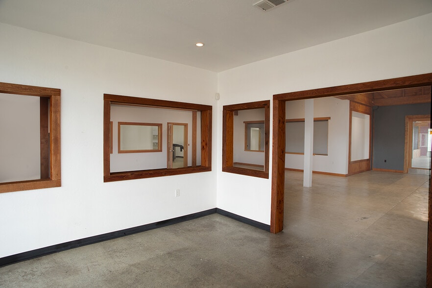 More Photos Of 2029 Broadway St, Eureka Storefront Retail Office For Sale