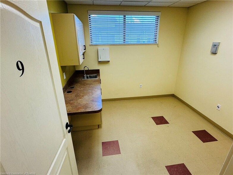 More Photos Of 2237 US Highway 27 S, Sebring Office For Sale