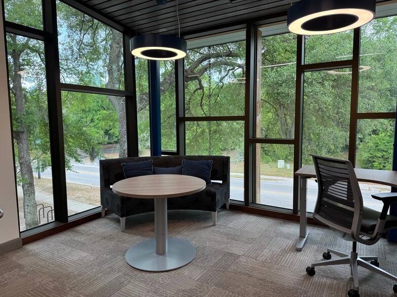 More Photos Of 320 Wingo Way, Mount Pleasant Loft Creative Space For Lease