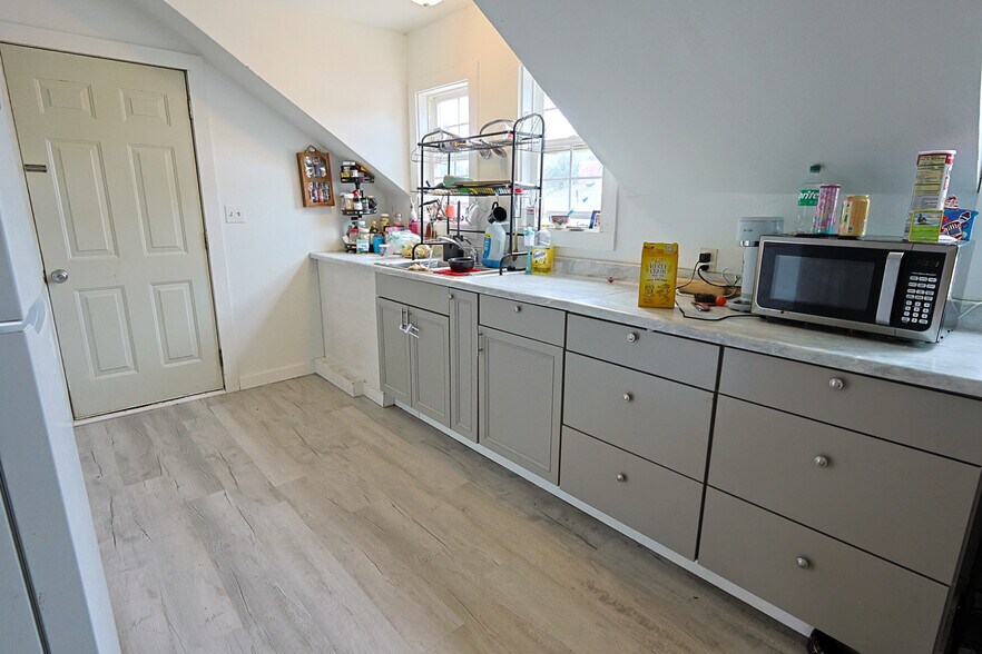 More Photos Of 1740 Spruce St, Myrtle Point Apartments For Sale