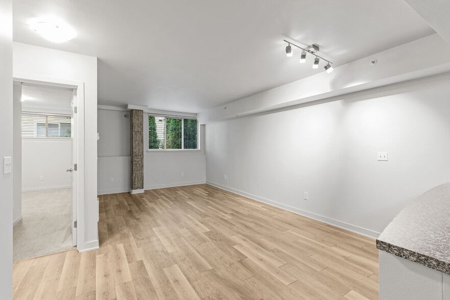 More Photos Of 11101 NE 12th St, Bellevue Apartments For Lease