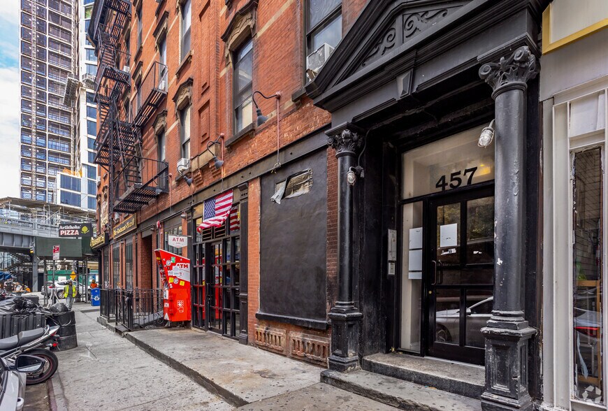 More Photos Of 114 Tenth Ave, New York Apartments For Lease