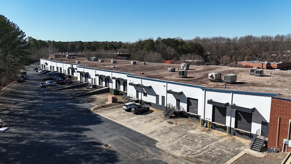 More Photos Of 5255 Snapfinger Park Dr, Lithonia Light Distribution For Lease