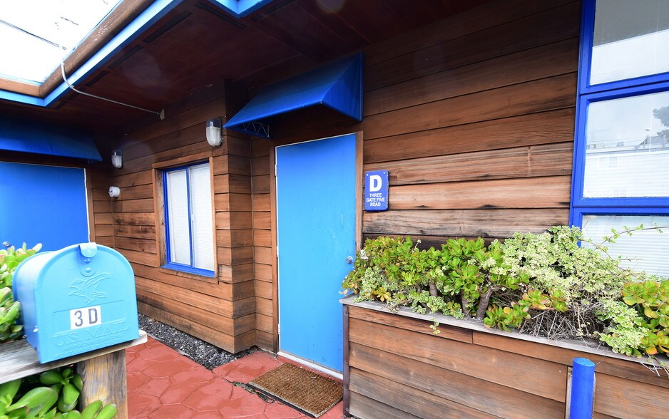 More Photos Of 3 Gate 5 Rd, Sausalito Office For Lease
