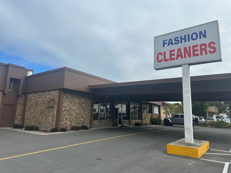 Primary Photo Of 1152 Court St, Clearwater Freestanding For Sale