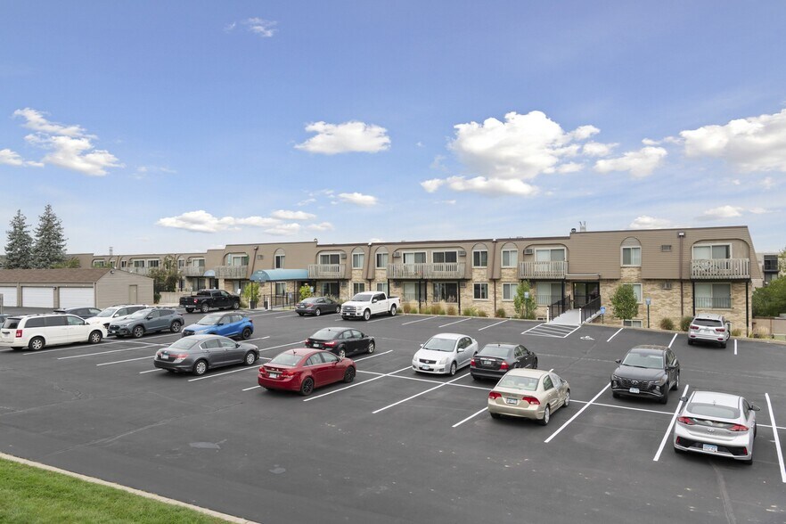 More Photos Of 3908 Cedar Grove Pky, Eagan Apartments For Sale