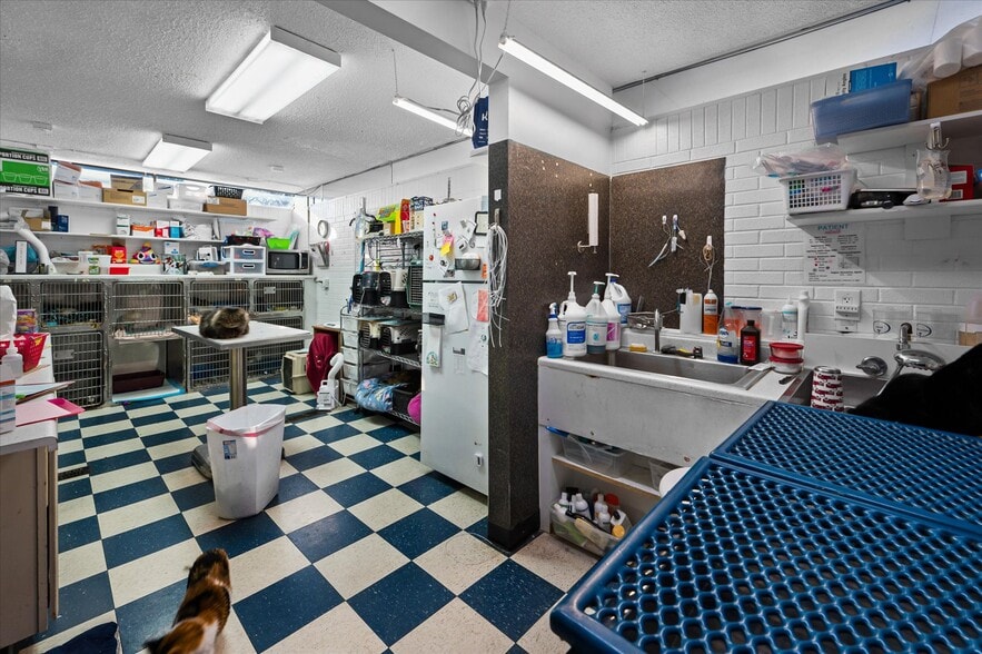 More Photos Of 160 E 4800 S, Salt Lake City Storefront Retail Office For Sale