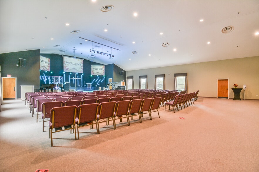 More Photos Of 1400 Grayson Hwy, Lawrenceville Religious Facility For Sale