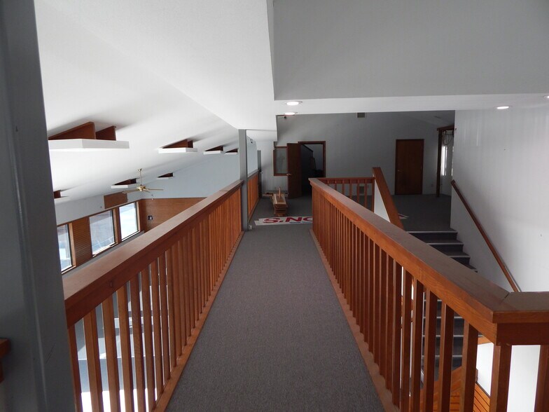 More Photos Of 330 NE Garden Valley Blvd, Roseburg Freestanding For Lease