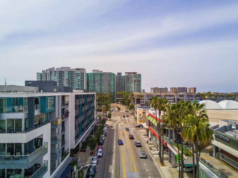 More Photos Of 13488 Maxella Ave, Marina Del Rey Apartments For Lease