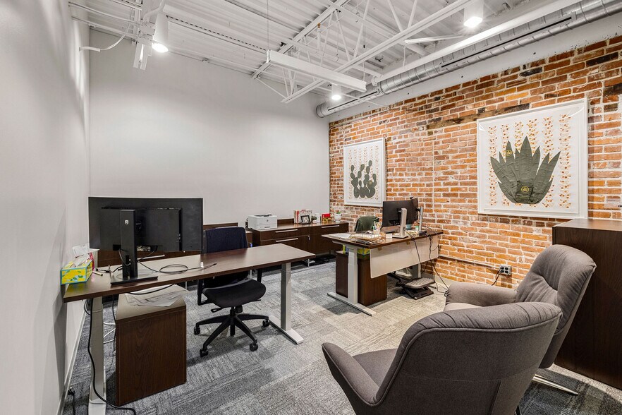 More Photos Of 125 W Central Ave, Bentonville Office For Sale