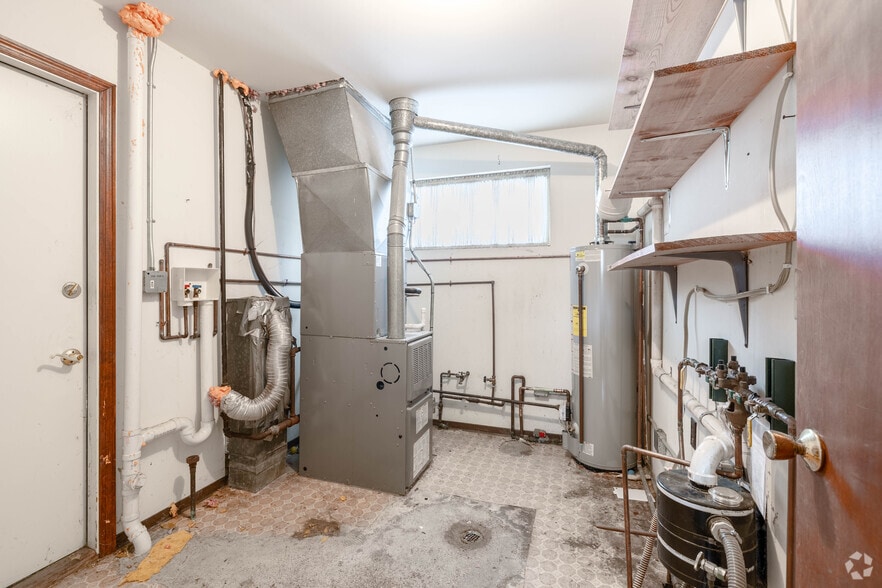 More Photos Of 50 N Center St, East Alton Medical For Sale