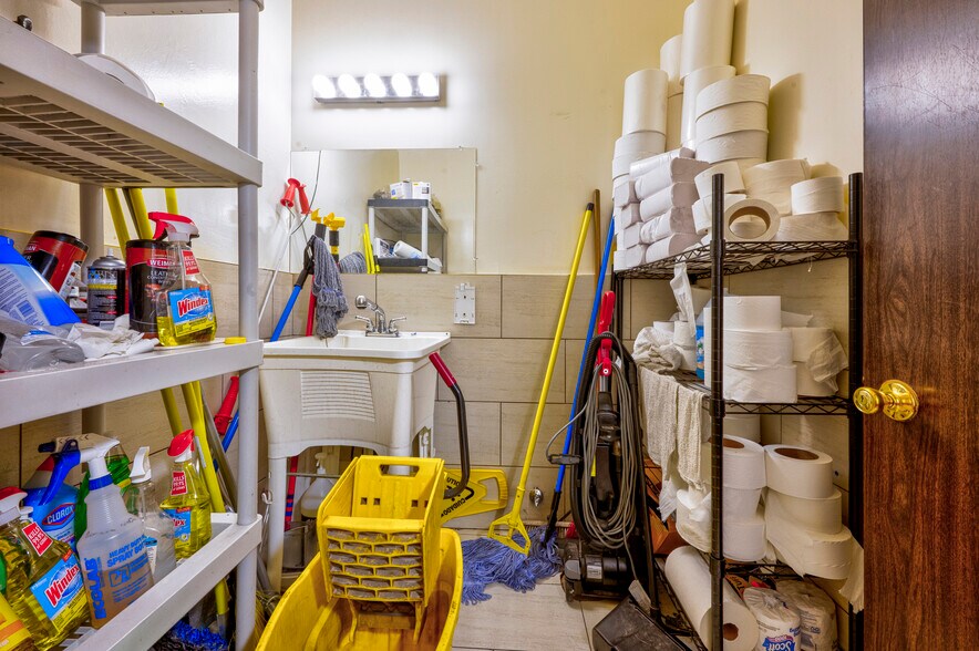 More Photos Of 5670 58th St, Flushing Lodge Meeting Hall For Sale