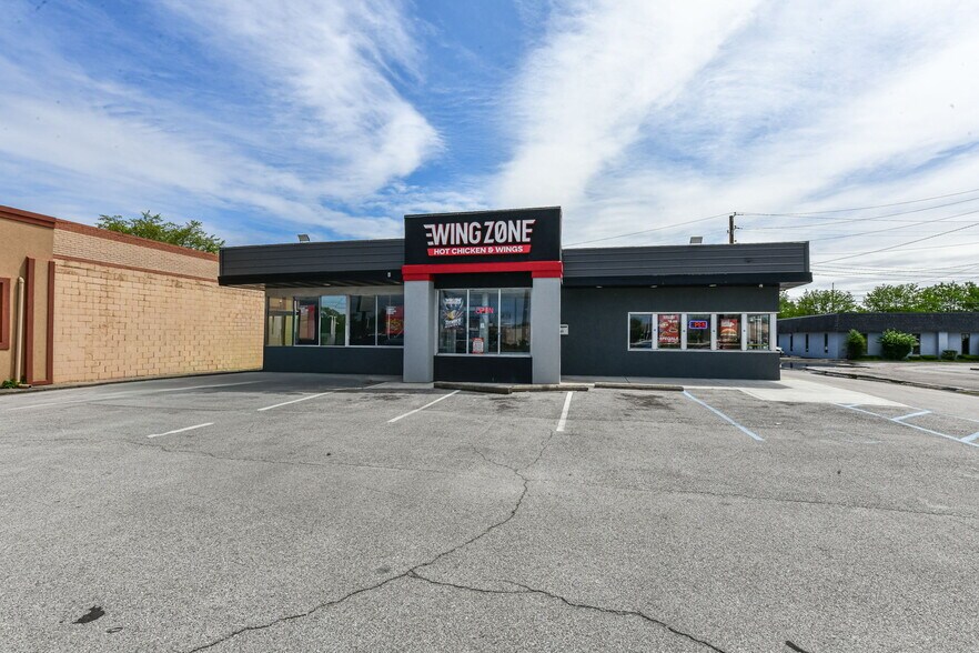 Primary Photo Of 5527 N Keystone Ave, Indianapolis Restaurant For Sale