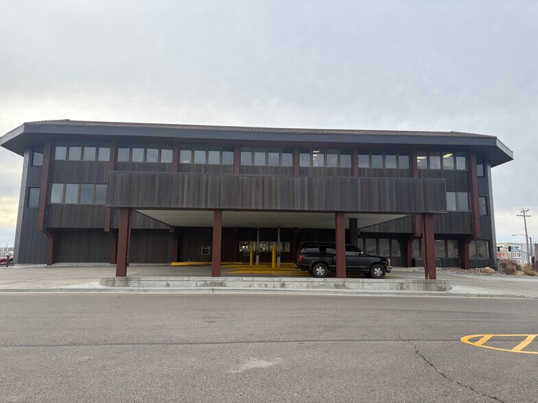 More Photos Of 2515 Foothill Blvd, Rock Springs Office For Lease