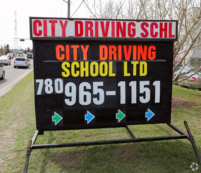 More Photos Of 3104-3160 Parsons Rd NW, Edmonton Office Residential For Sale