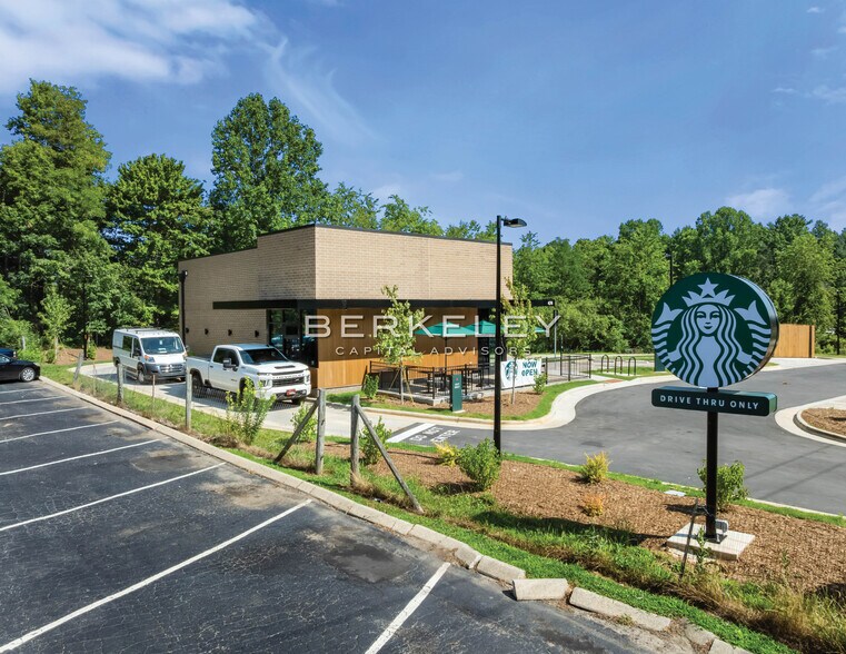 More Photos Of 474 Weaverville Rd, Asheville General Retail For Sale