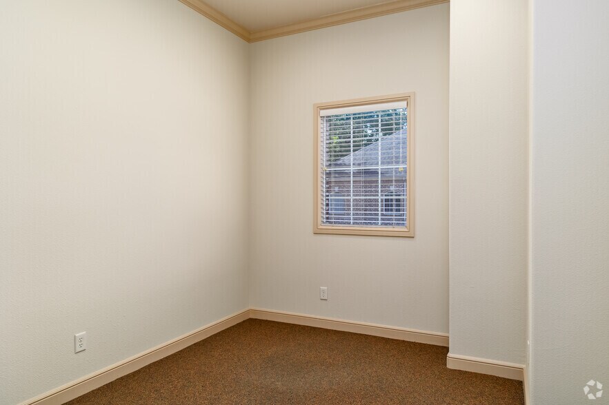 More Photos Of 558 Silicon Dr, Southlake Unknown For Lease