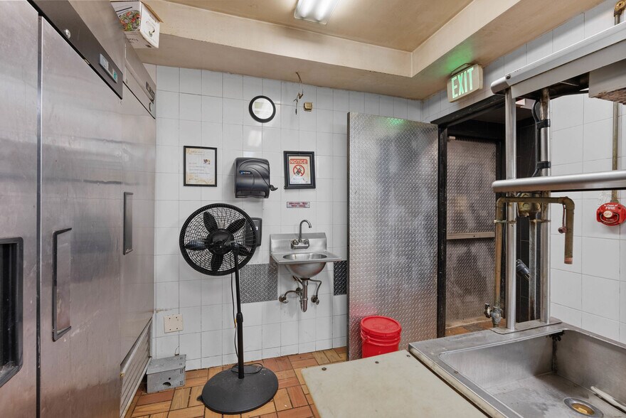 More Photos Of 1312 South St, Philadelphia Storefront Retail Residential For Sale