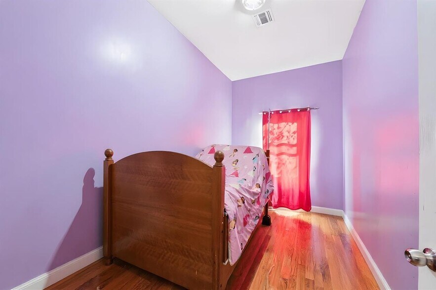 More Photos Of 1303 Summit Ave, Union City Storefront Retail Residential For Sale