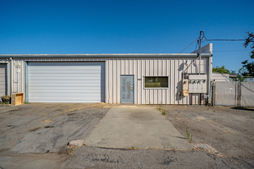 Primary Photo Of 8996 La Linia Ave, Atascadero Warehouse For Lease