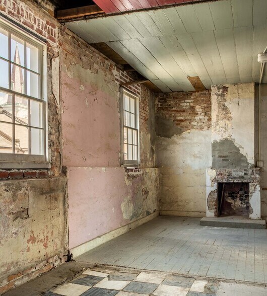 More Photos Of 640 Royal St, New Orleans General Retail For Sale