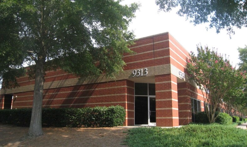 More Photos Of 9129 MONROE Rd, Charlotte Unknown For Lease