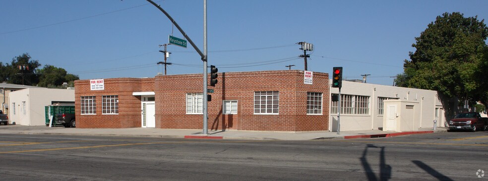 More Photos Of 2101 W Olive Ave, Burbank Warehouse For Sale
