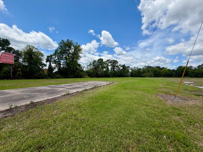 More Photos Of 1111 11th St, Beaumont Land For Sale