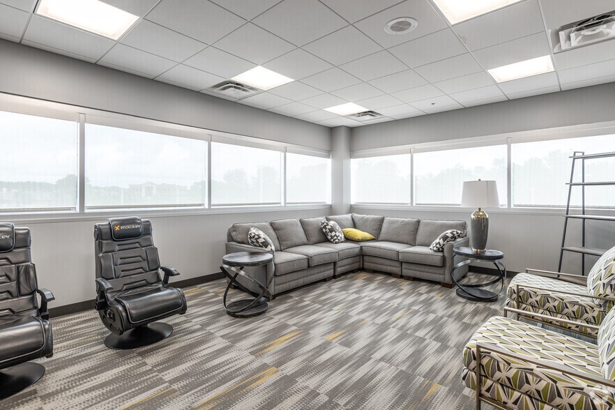 More Photos Of 4500 Munson St, Canton Office For Lease