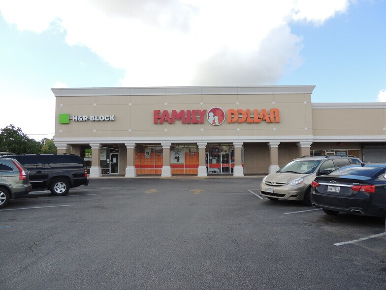 More Photos Of 4333-4451 W Fuqua St, Houston Unknown For Lease