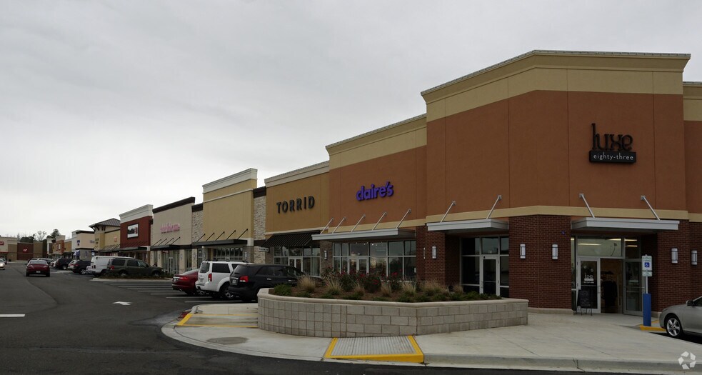 More Photos Of 700-790 Town Center Pky, Slidell General Retail For Lease