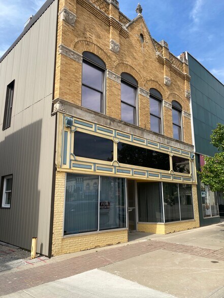 More Photos Of 110 W Walnut St, Kokomo Office For Sale