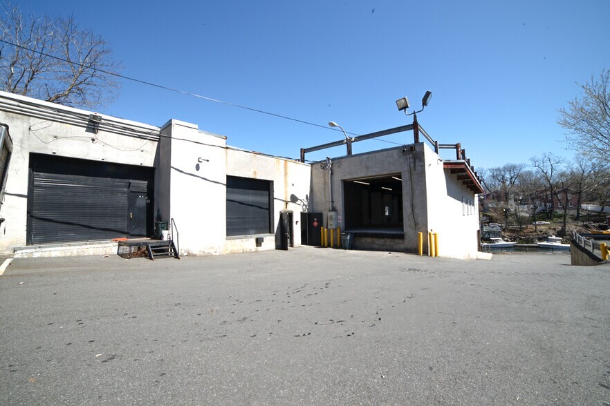 More Photos Of 1 Martin Pl, Port Chester Manufacturing For Lease