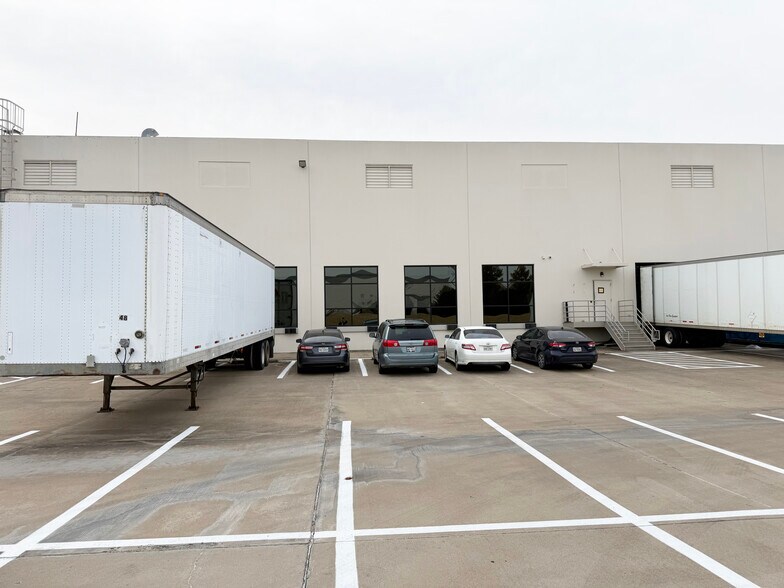 More Photos Of 3605 E Plano Pky, Plano Light Distribution For Lease