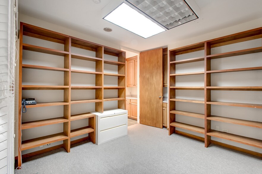 More Photos Of 3200 W 4th St, Fort Worth Loft Creative Space For Sale