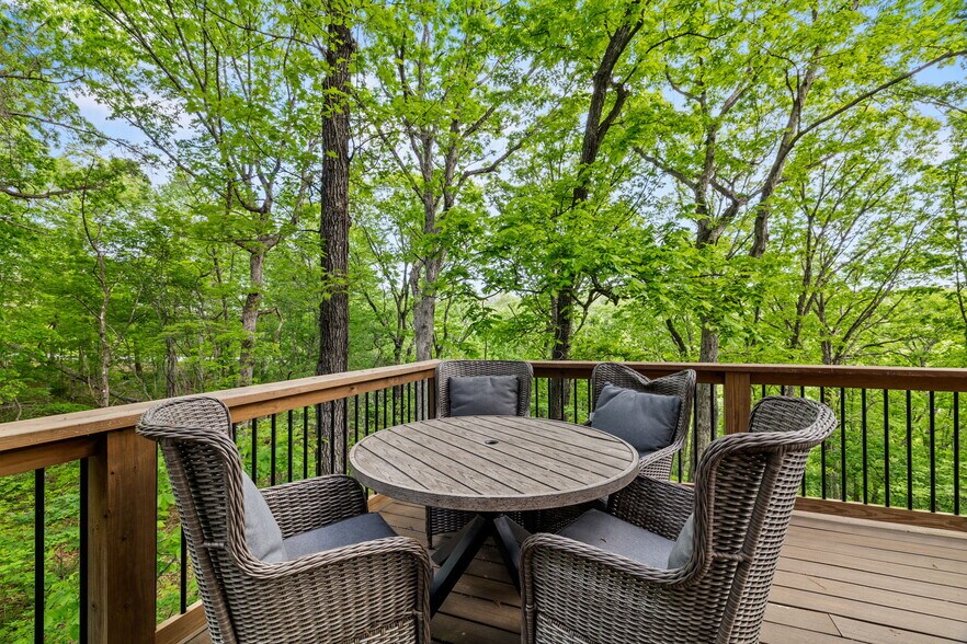 More Photos Of 22468 State Highway 112, Cassville Specialty For Sale
