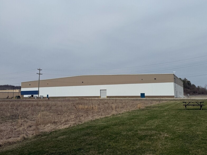 More Photos Of 5885 Industrial Dr., Athens Manufacturing For Lease