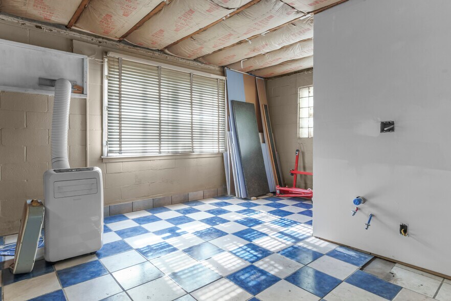 More Photos Of 444 N Holmes Ave, Indianapolis Warehouse For Sale