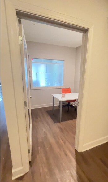 More Photos Of 13790 Bridgewater Crossings Blvd, Windermere Coworking Space