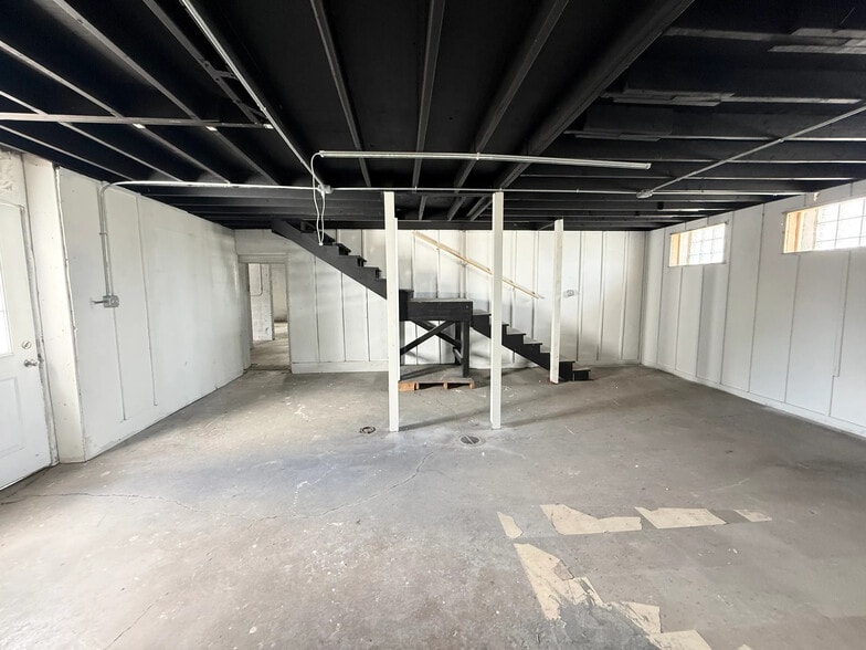 More Photos Of 6730 Columbia Ave, Hammond Warehouse For Sale