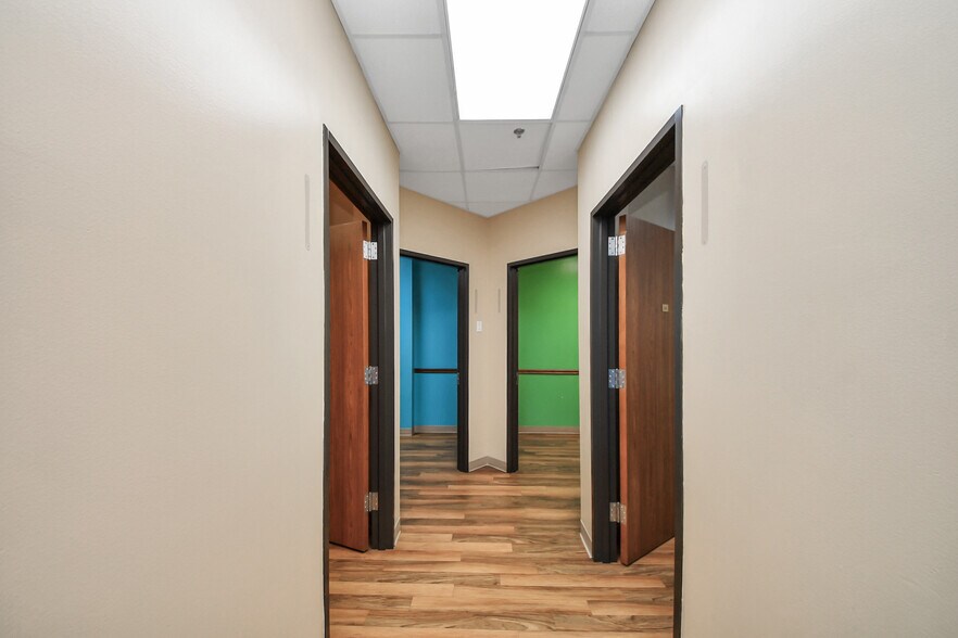 More Photos Of 3521 Town Center Blvd, Sugar Land Medical For Lease