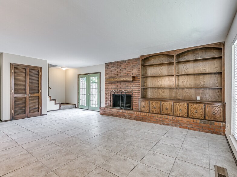 More Photos Of , Oklahoma City Specialty For Sale