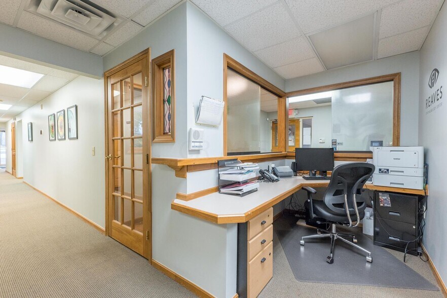 More Photos Of 1151 Bethel Rd, Columbus Medical For Sale